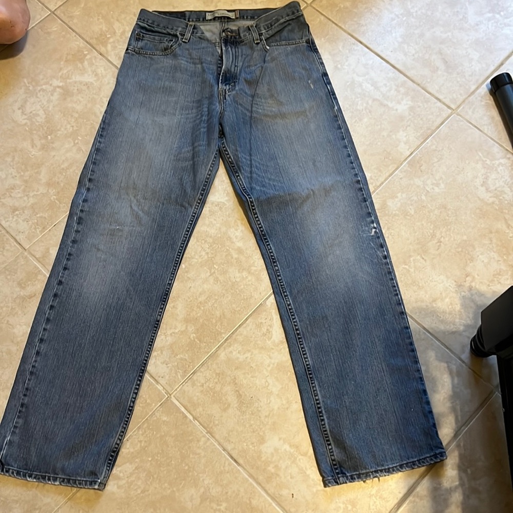 LEVI JEANS